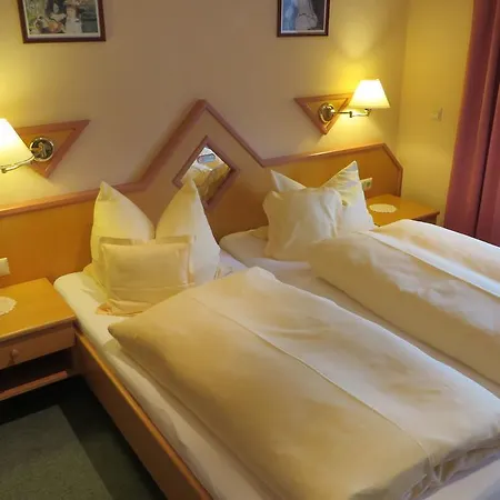 بيت ضيافة Kolmsteiner Hof 3*