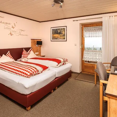 Pensión Kolmsteiner Hof Neukirchen beim Heiligen Blut