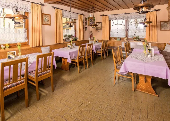 Kolmsteiner Hof ゲストハウス